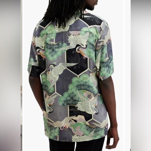 AllSaints Naga Print Camp Shirt
Color: Pearl Grey - Picture 4 of 13